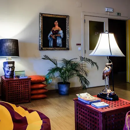 Hostel Poets Lisbon